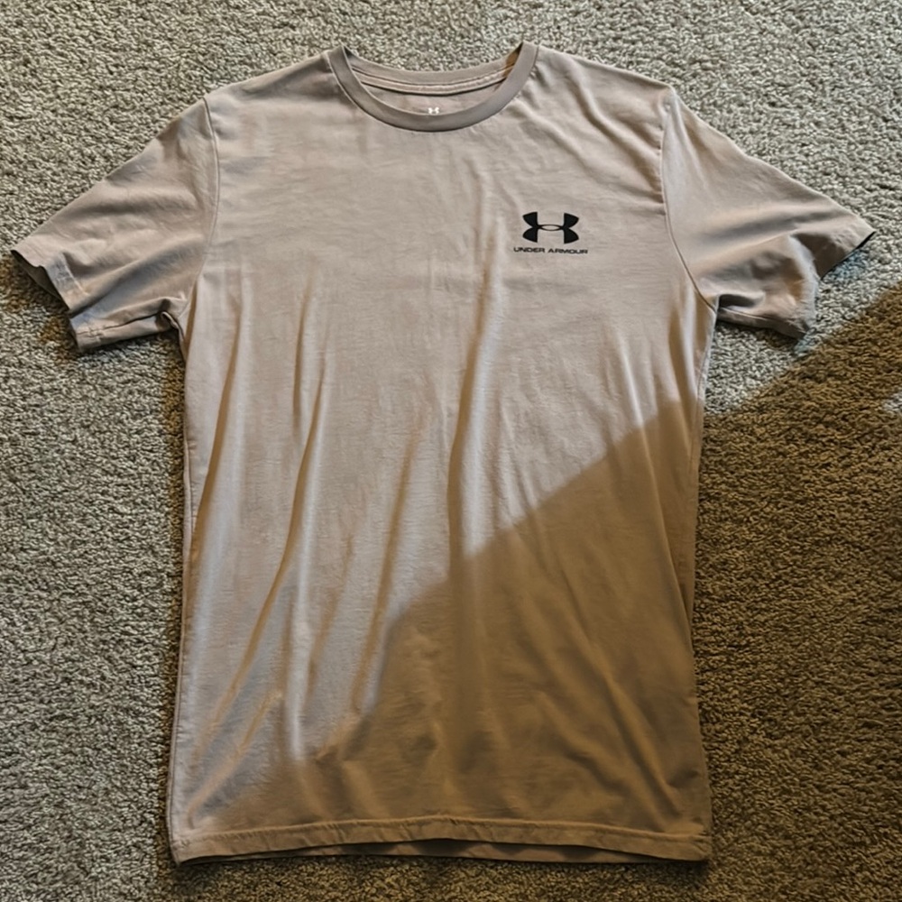 Under Armour Gray Short Sleeve Tee Performance Shirt
